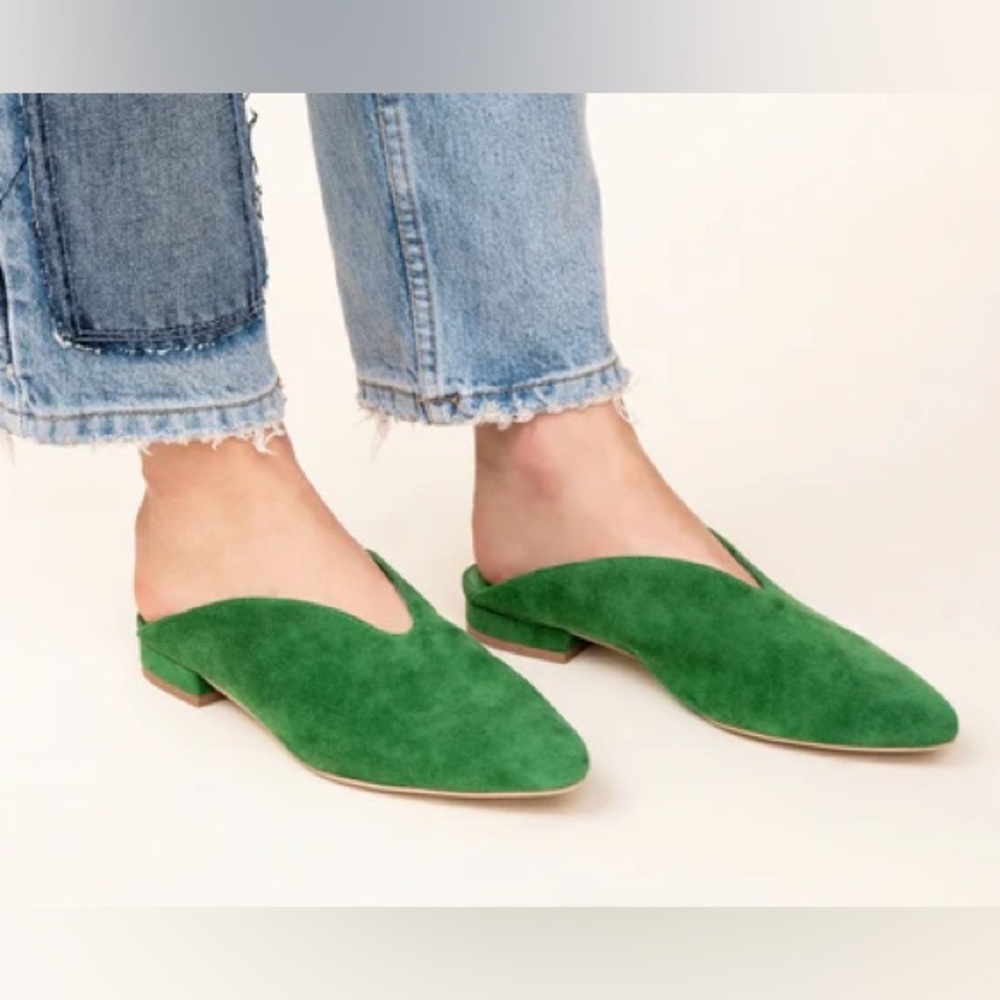 Charlotte Stone • NWOT Green Suede Calvin Mules